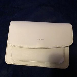 ***New with tags~PIXIE MOOD~ Zoe Crossbody Handbag~Grey***